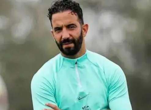 曼联换帅动态：临时主帅与正式选帅同步推进